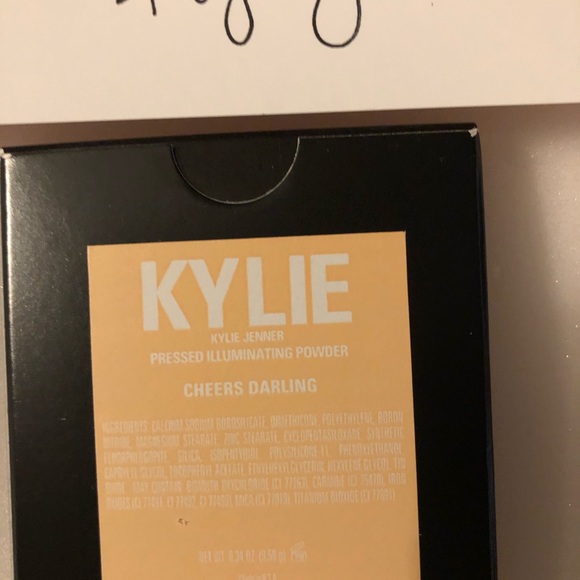 Kylie Jenner Highlighter - Picture 2 of 5